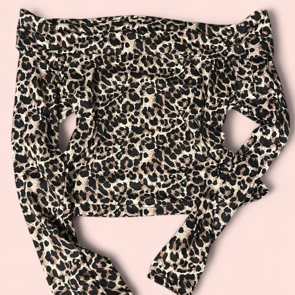 Off the Shoulder Leopard Print Top